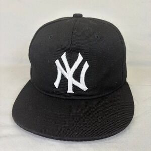 New Era Hat NY Yankees Fitted Mens Size 7 Black White Embroidered MLB Cap
